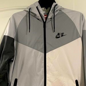 Nike Windrunner zip-up jacket. Unisex